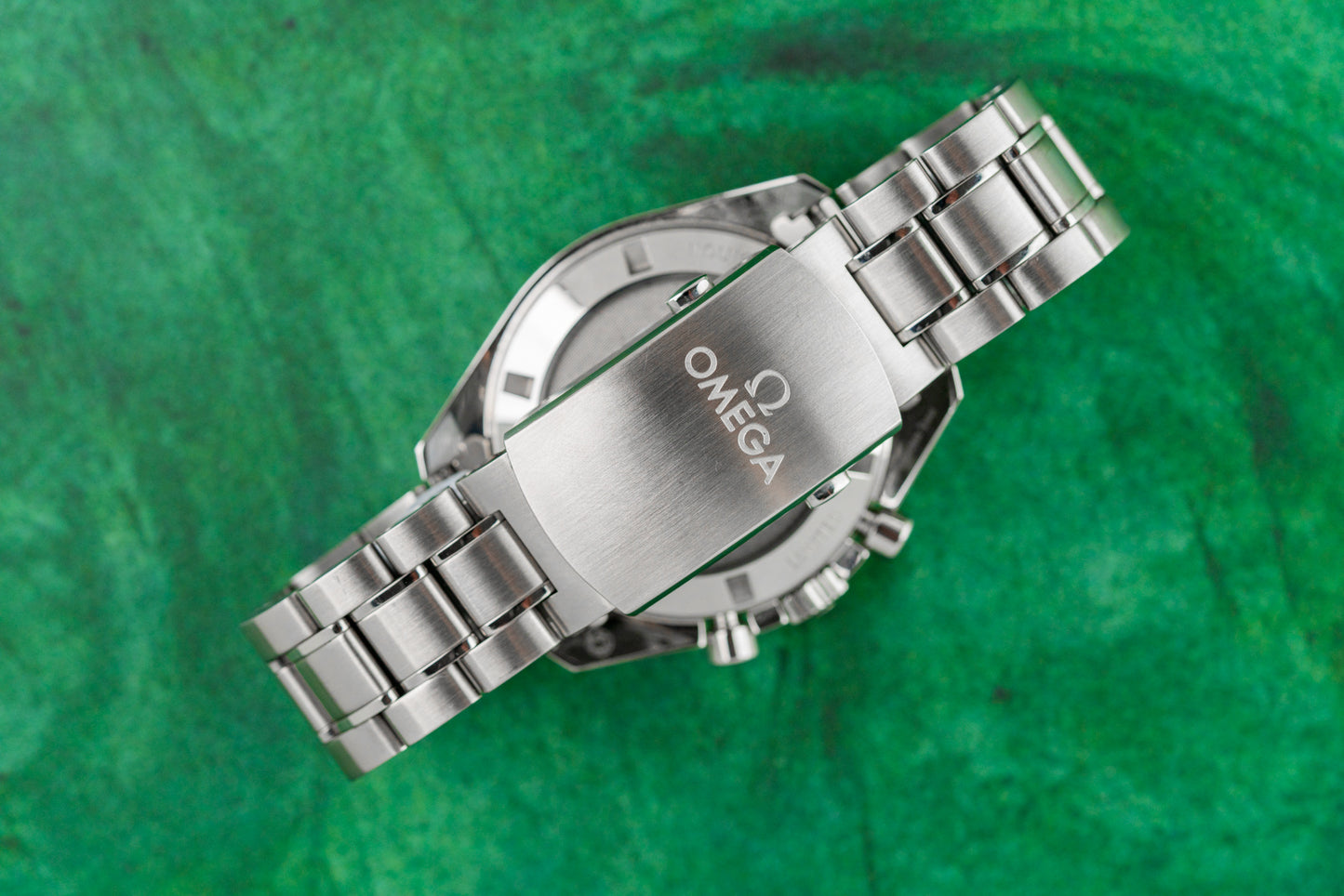 Omega Speedmaster 2020 Tokyo 522.30.42.30.03.001 2019 Model