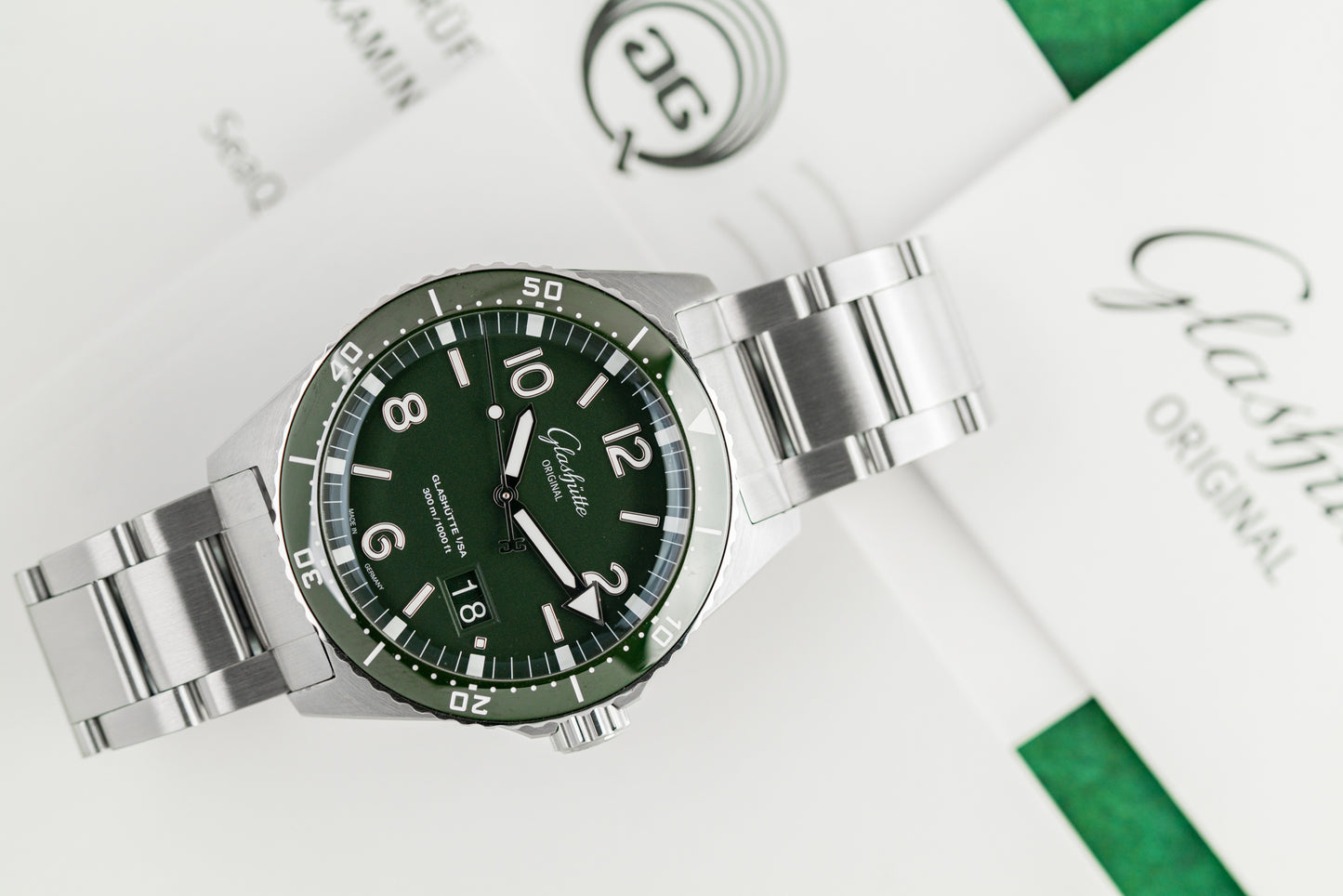 Glashütte Original SeaQ Panorama Date 1 36 13 07 83 33 Green Dial 2023 Model