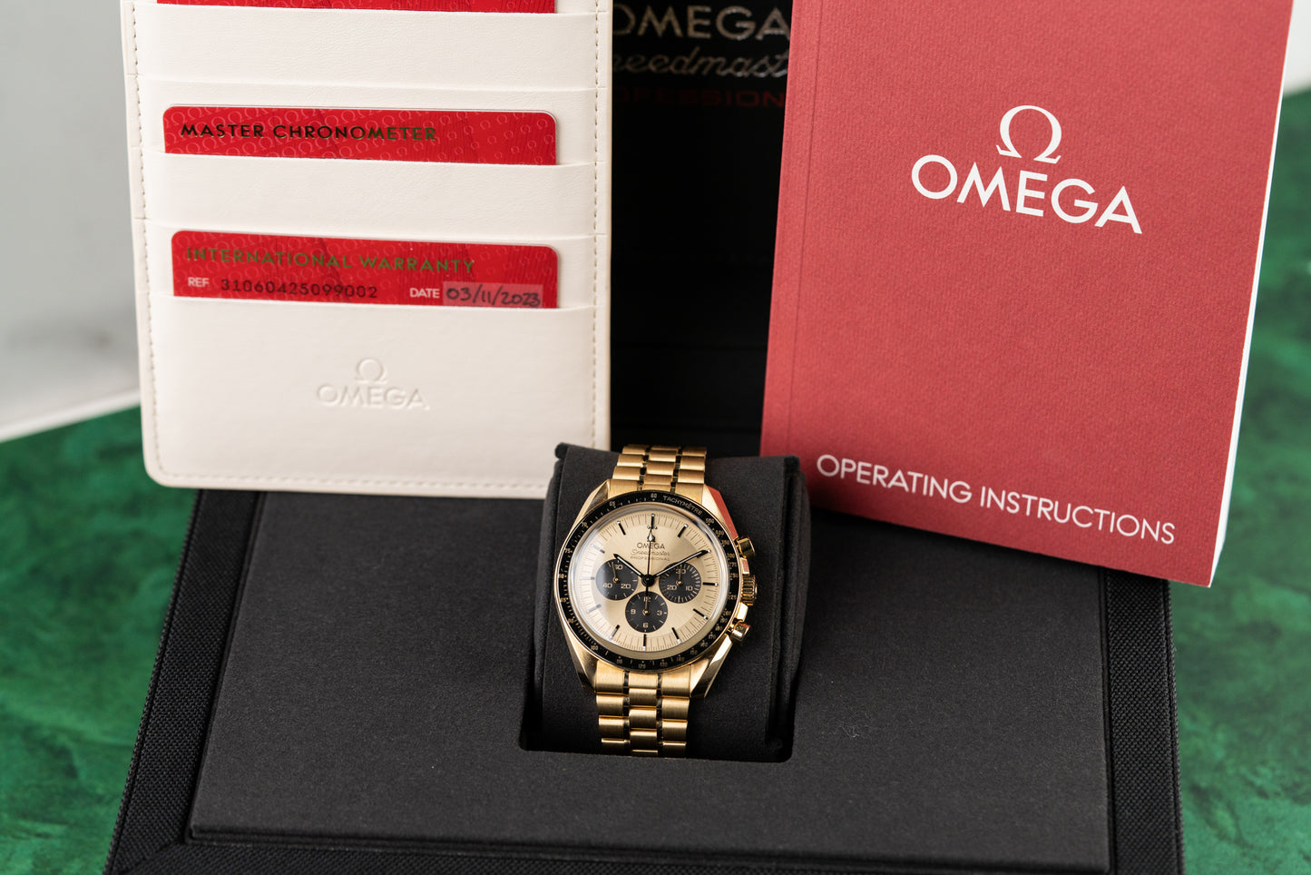 Omega Speedmaster Moonwatch Professional 31060425099002 Yellow Gold 2023
