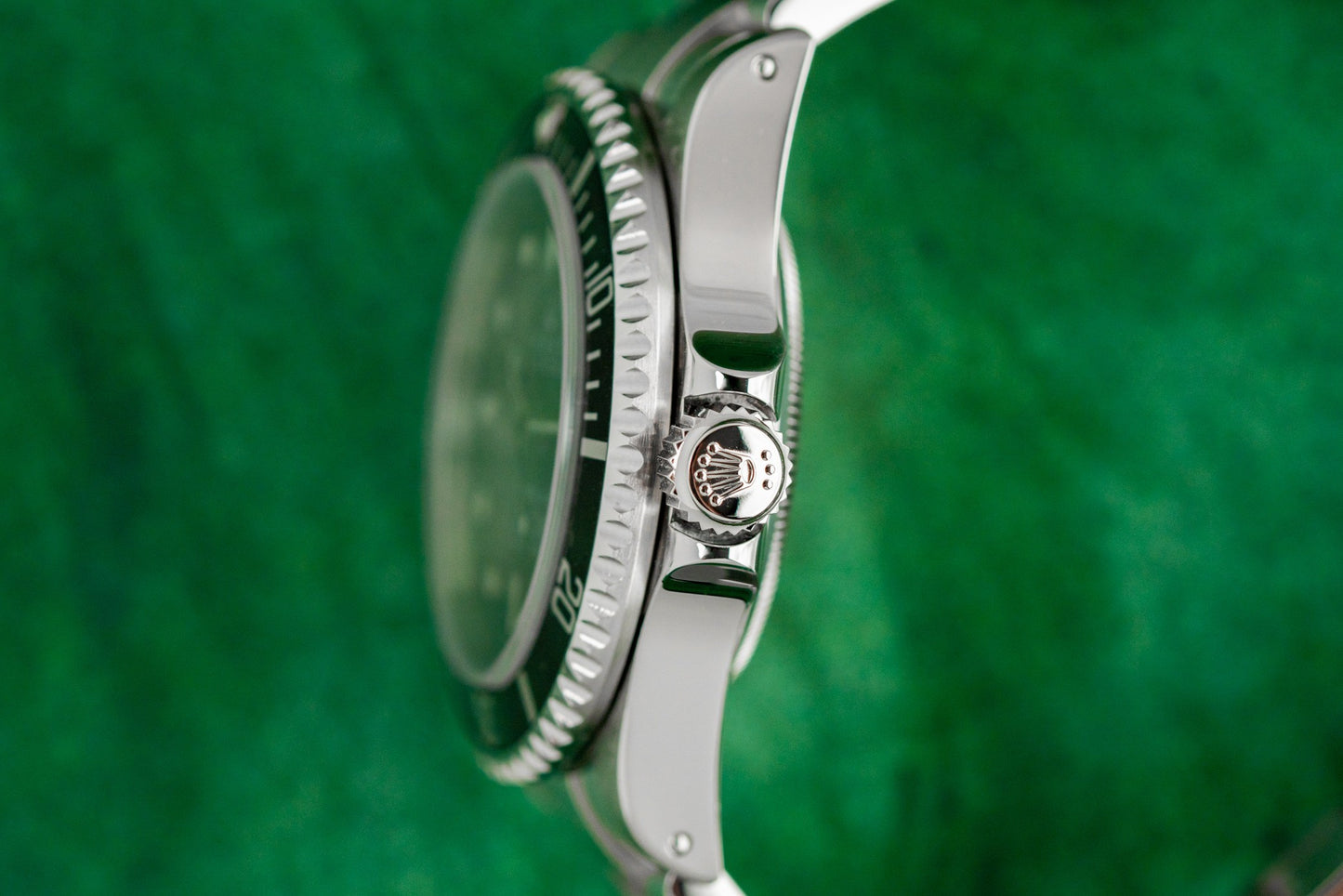 Rolex Sea-Dweller 4000 Stainless Steel 16600 1999 Model