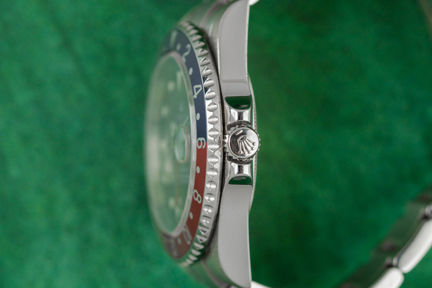 Rolex GMT Master II 'Pepsi' Bezel 16710 Stainless Steel 2006 Model