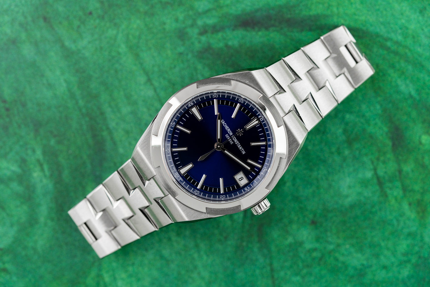Vacheron Constantin Overseas 4520V/210A-B128 Blue Dial Stainless Steel 2025