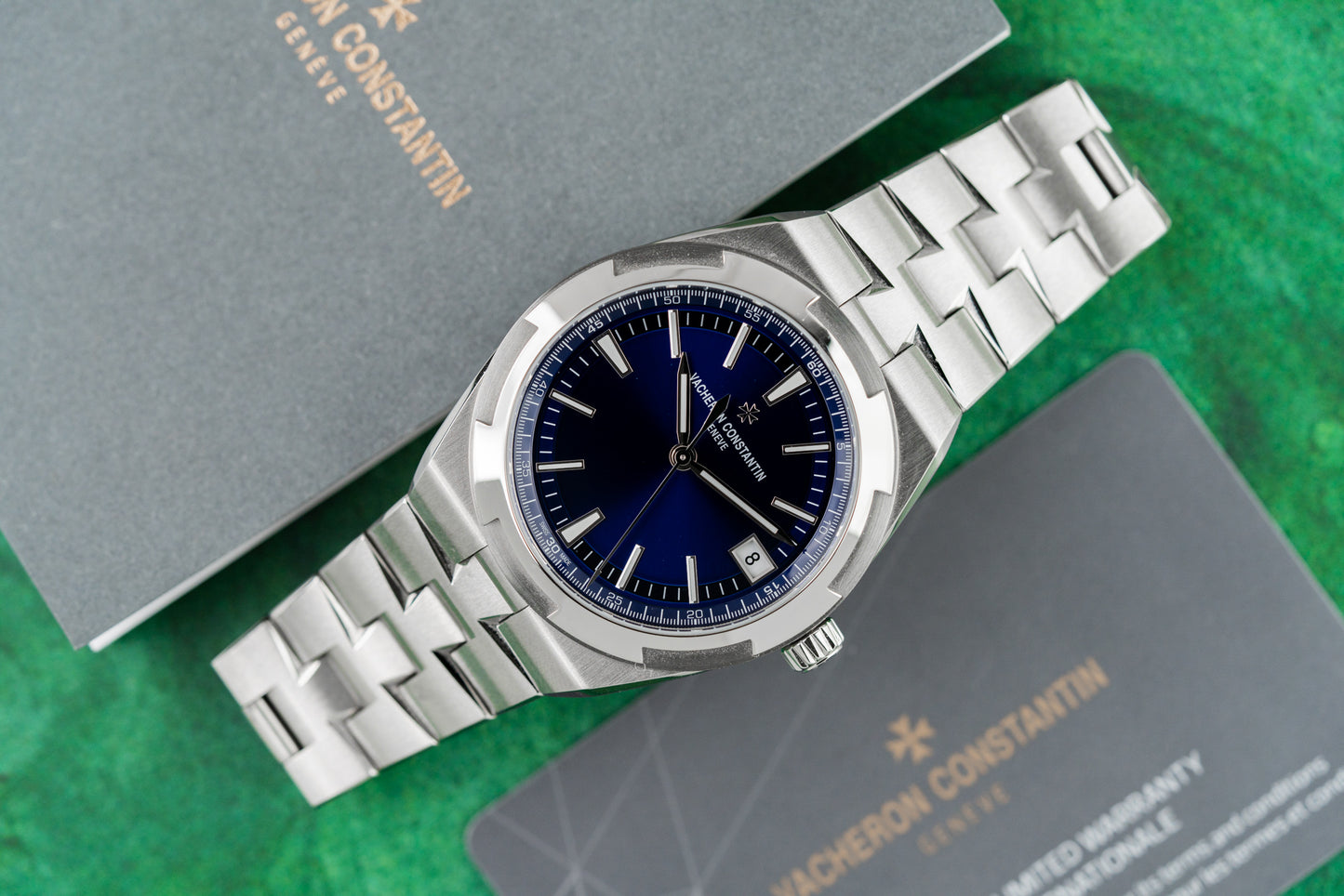 Vacheron Constantin Overseas 4520V/210A-B128 Blue Dial Stainless Steel 2025