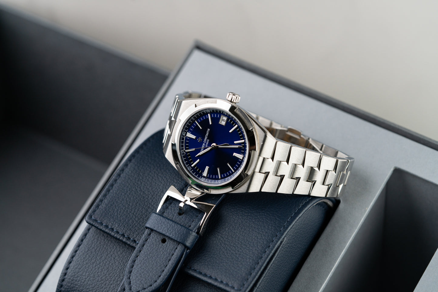 Vacheron Constantin Overseas 4520V/210A-B128 Blue Dial Stainless Steel 2025