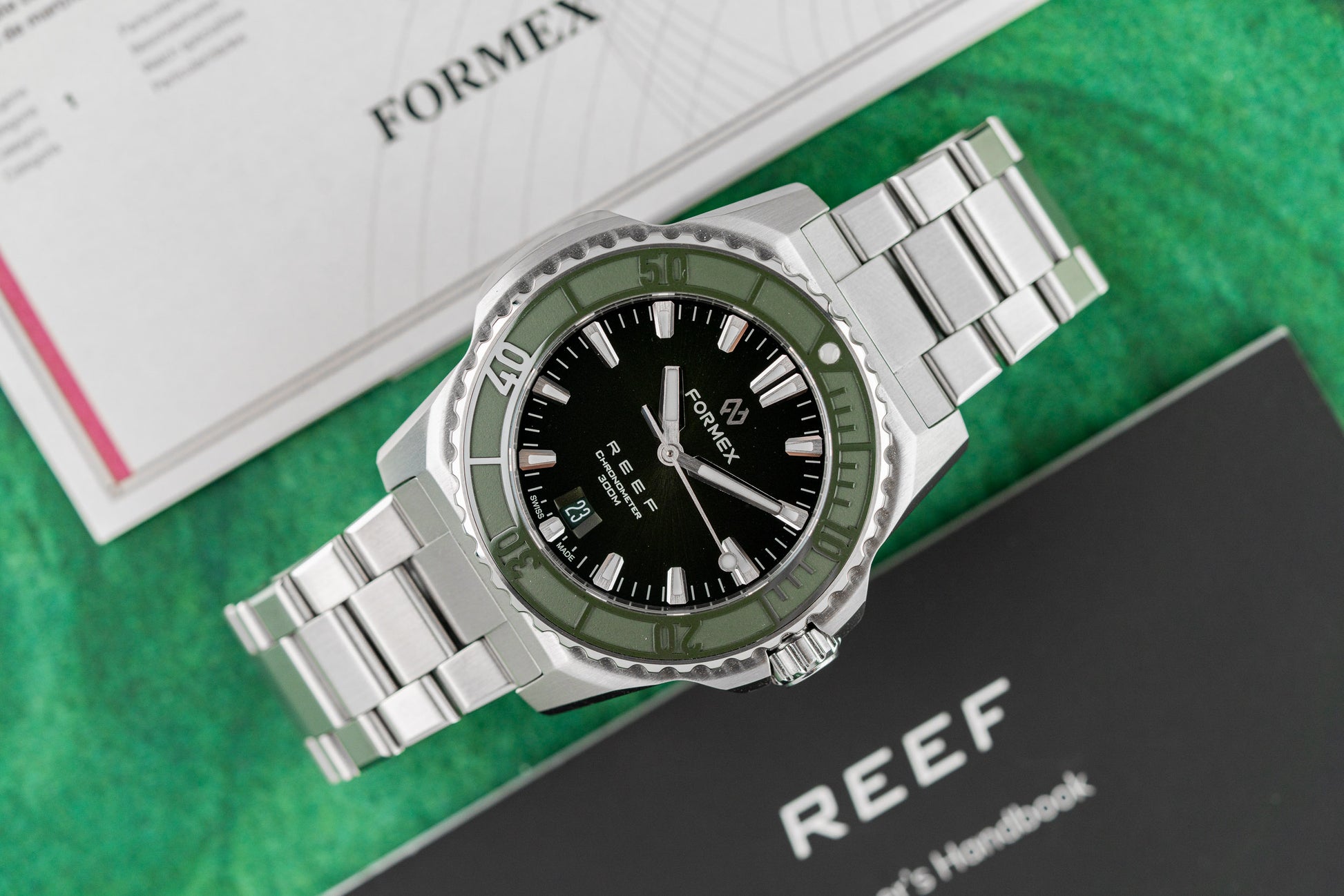 Formex Reef Chronometer 2200.1.630X Black dial close-up - Pre-Owned Sydney