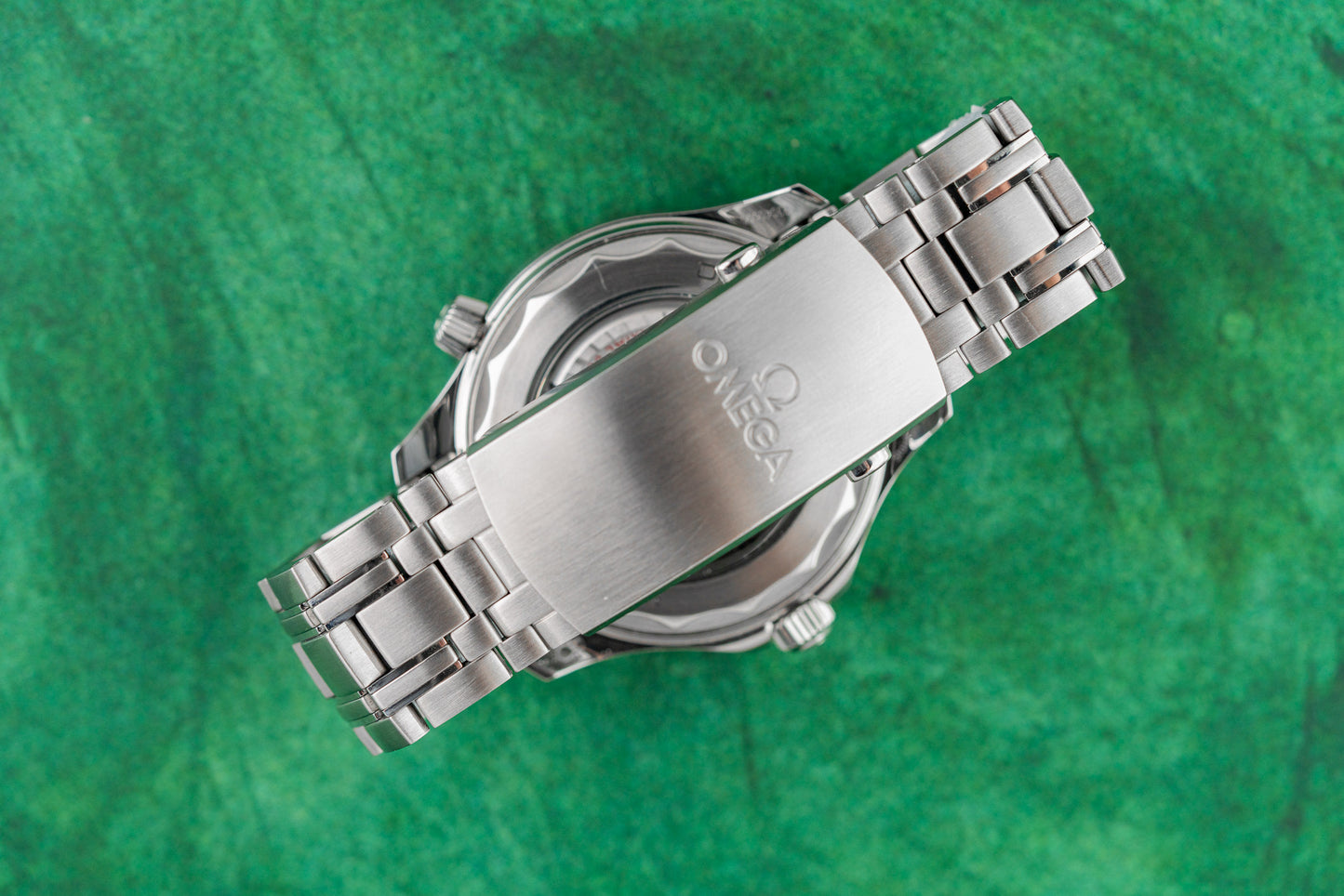Omega Seamaster Diver 300M 210.32.42.20.03.001 case and crown - The Watch Business