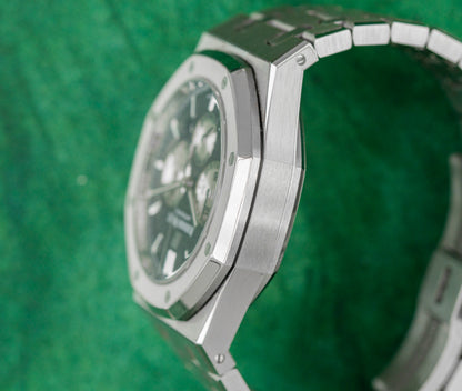 Audemars Piguet Royal Oak Chronograph 26331ST.OO.1220ST.02 Black Dial Integrated Steel Bracelet - The Watch Business Sydney