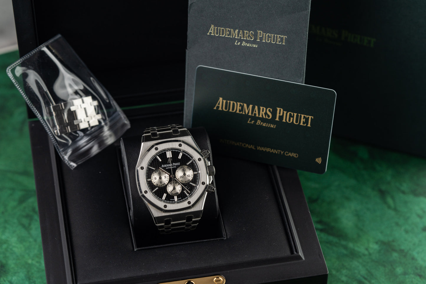 Audemars Piguet Royal Oak Chronograph 26331ST.OO.1220ST.02 Black Dial AP Folding Clasp - The Watch Business Sydney