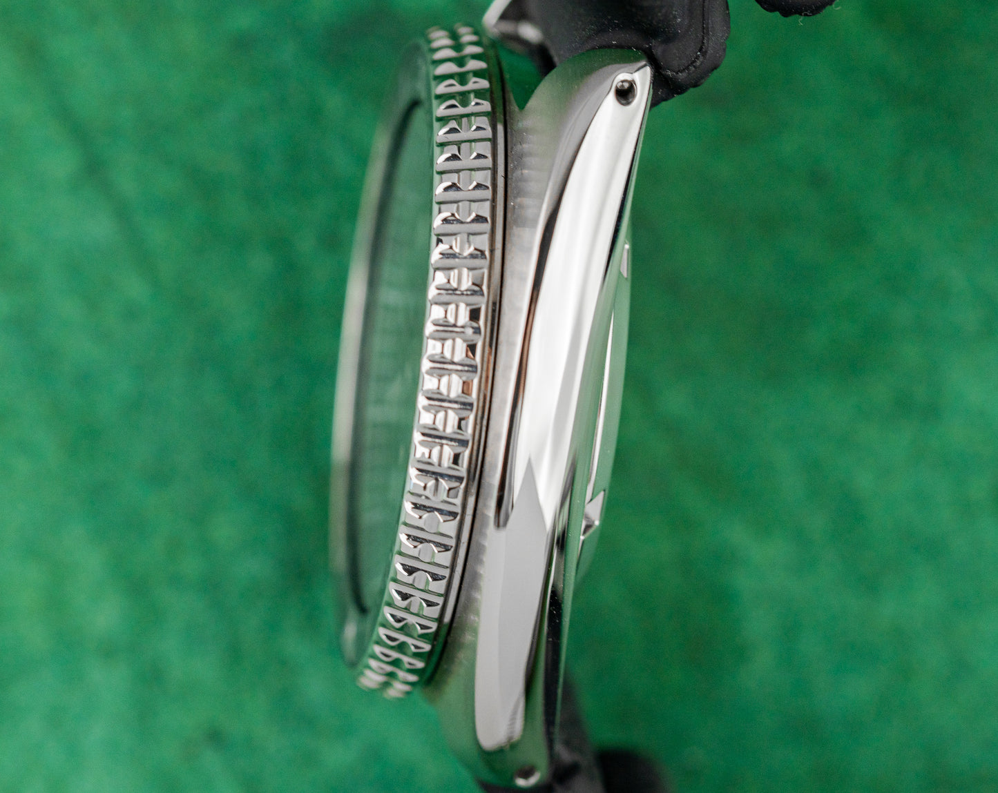 Seiko Prospex Turtle Men's SRPE93K1 case and crown - The Watch Business