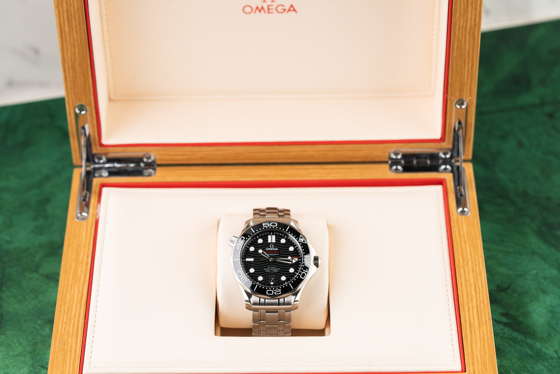 Omega Seamaster Diver 300M 210.30.42.20.01.001 Black Dial Stainless Steel