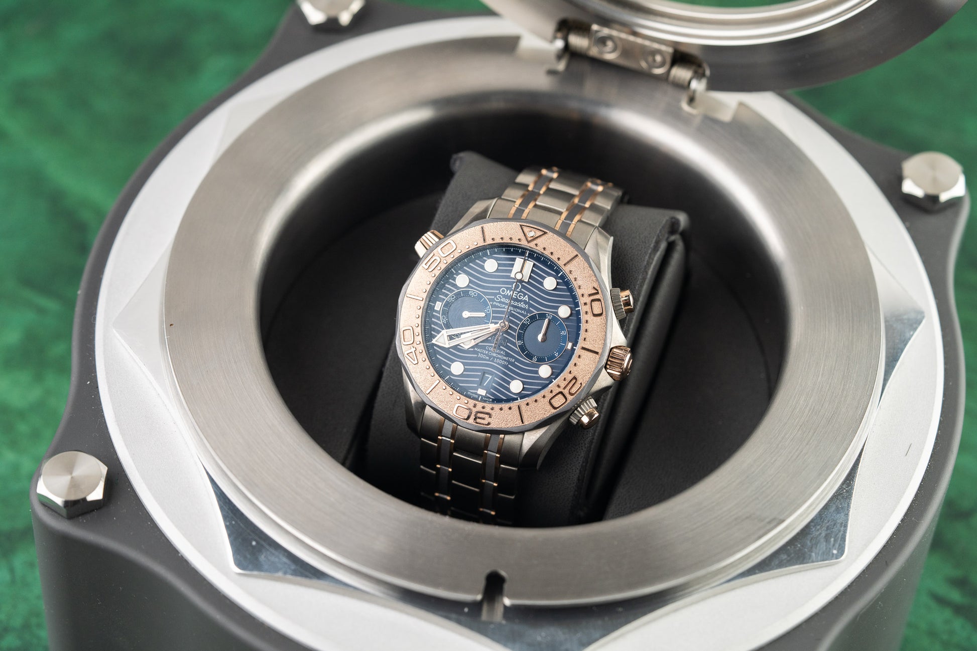 Omega Seamaster Diver 300M Chronograph 210.60.44.51.03.001 Blue Dial Sedna Gold Accents - The Watch Business Sydney