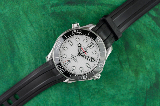 Omega Seamaster Diver 300M 210.32.42.20.04.001 White Dial Rubber Strap 2021 - The Watch Business Sydney