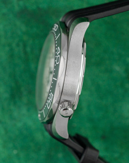 Omega Seamaster Diver 300M 210.32.42.20.04.001 White Dial Black Rubber Strap - Omega Sydney