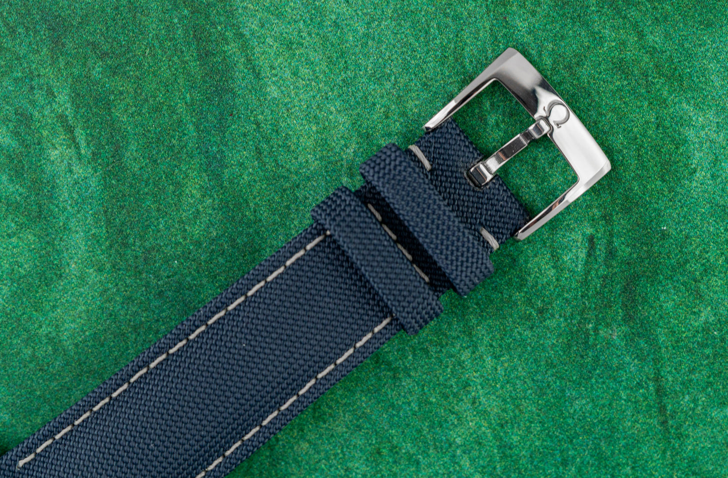 Omega Speedmaster 'Silver Snoopy' 310.32.42.50.02.001 Stainless Steel 2022 Model