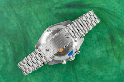 Omega Speedmaster Moonwatch 310.30.42.50.01.001 Hesalite 2025 Unworn