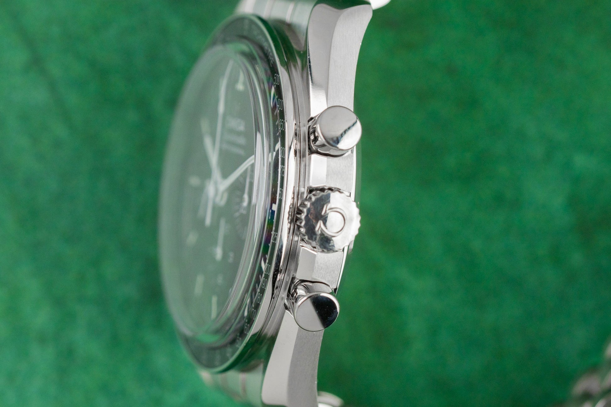 Omega Speedmaster 310.30.42.50.01.002 case and crown - The Watch Business