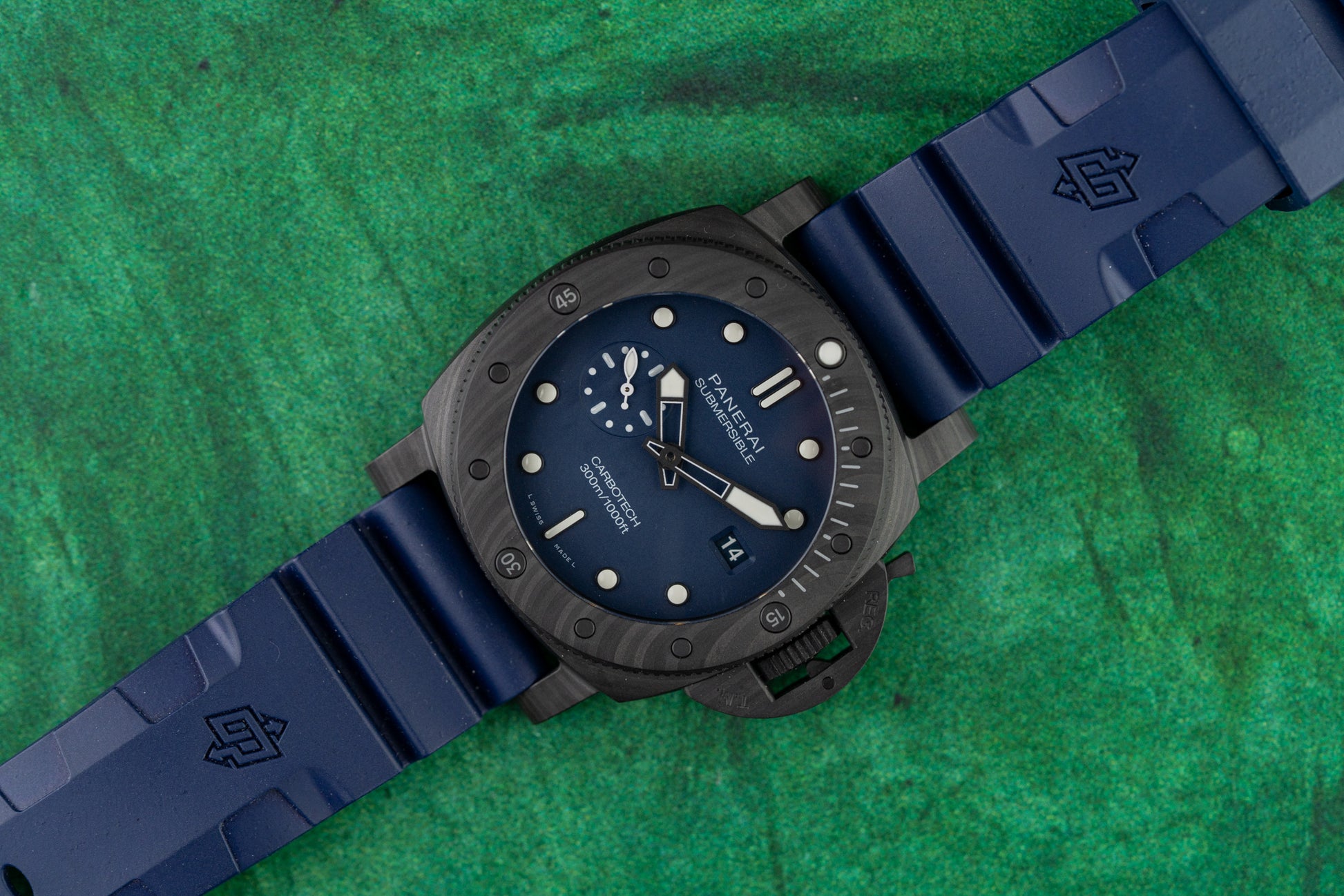 Panerai Submersible Quarantaquattro PAM01232 Carbotech 2022 Model NEW UNWORN