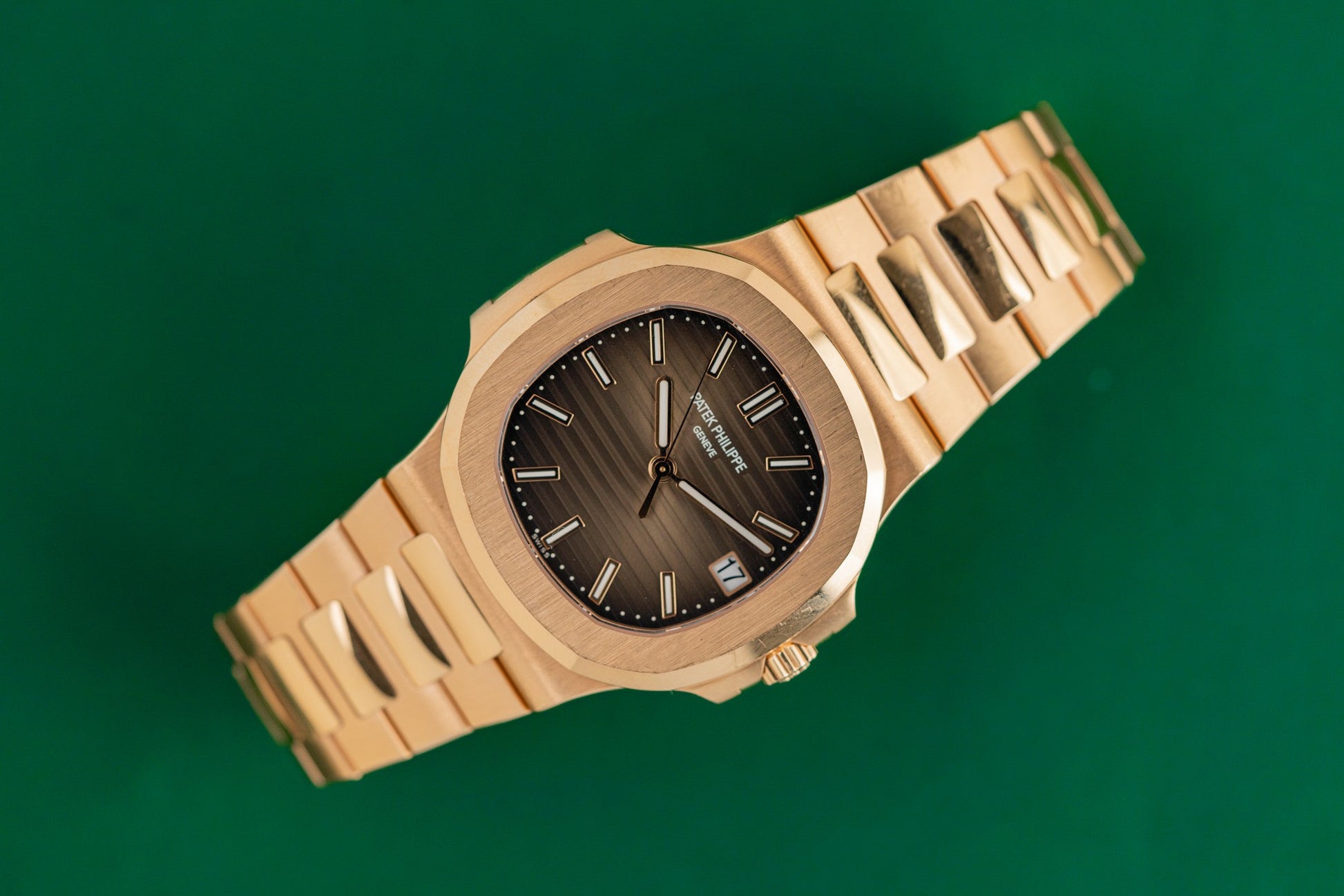 Patek Philippe Nautilus 5711/1R-001 Rose Gold Chocolate Dial 2019 Model