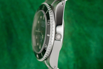 Rolex Sea-Dweller 4000 Stainless Steel 16600 1999 Model