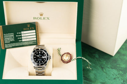 Rolex Submariner Date 16610 Oyster Stainless Steel Bracelet - The Watch Business Sydney