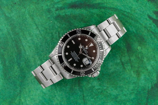 Rolex Submariner Date 16610 Stainless Steel W Serial 1995 Model