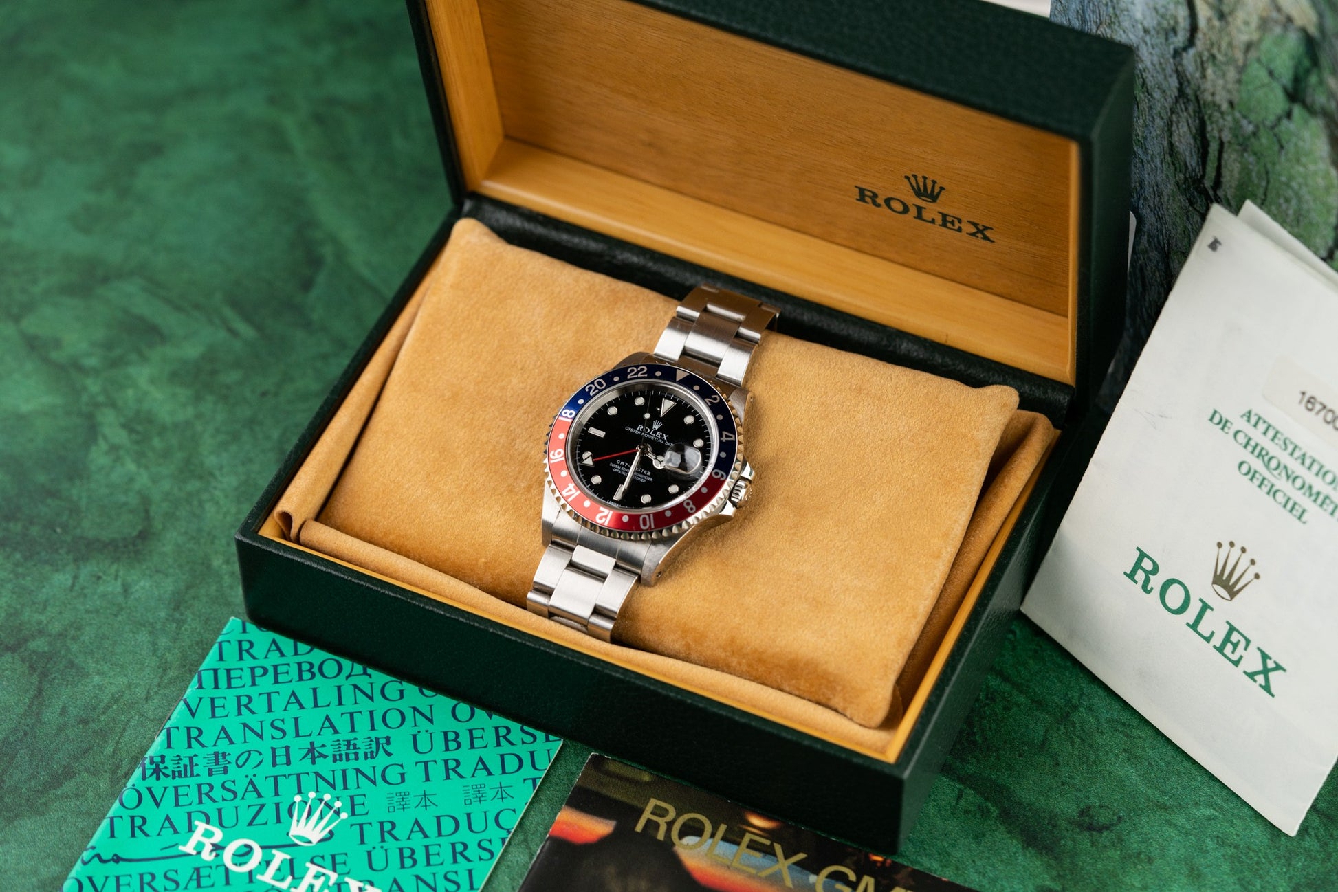 
Rolex GMT-Master II 'Pepsi' 16700 Stainless Steel Black Dial 1998 Model