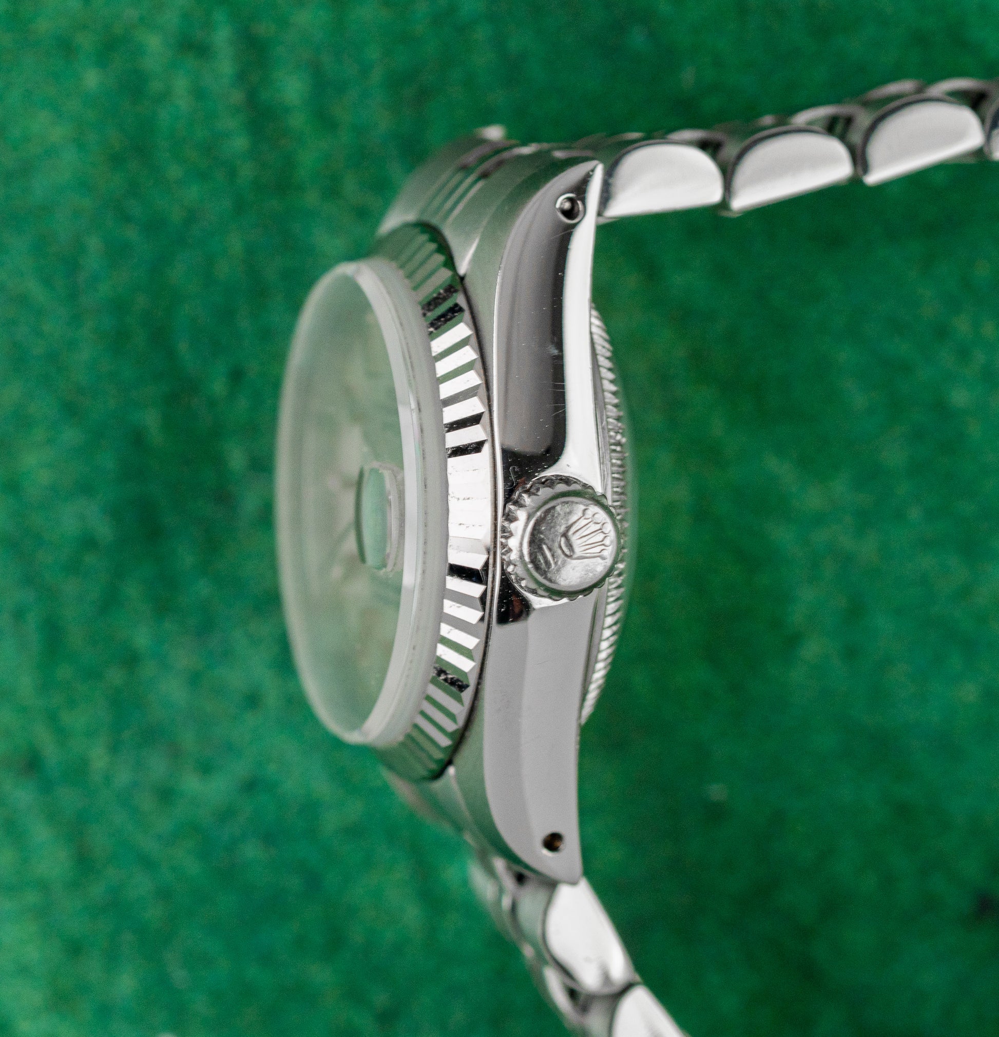 Rolex Lady-Datejust 26 69174 Silver Dial Baton Markers - The Watch Business Sydney