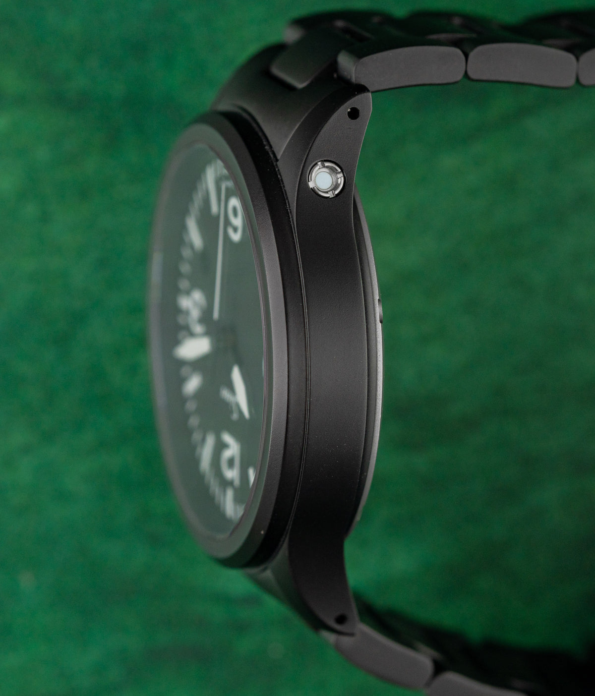 Sinn 856 S Pilot Watch Black Dial Case Profile - The Watch Business Sydney CBD