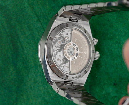 Vacheron Constantin Overseas Dual Time 7900V/110A-B333 Silver Dial 2023 Model