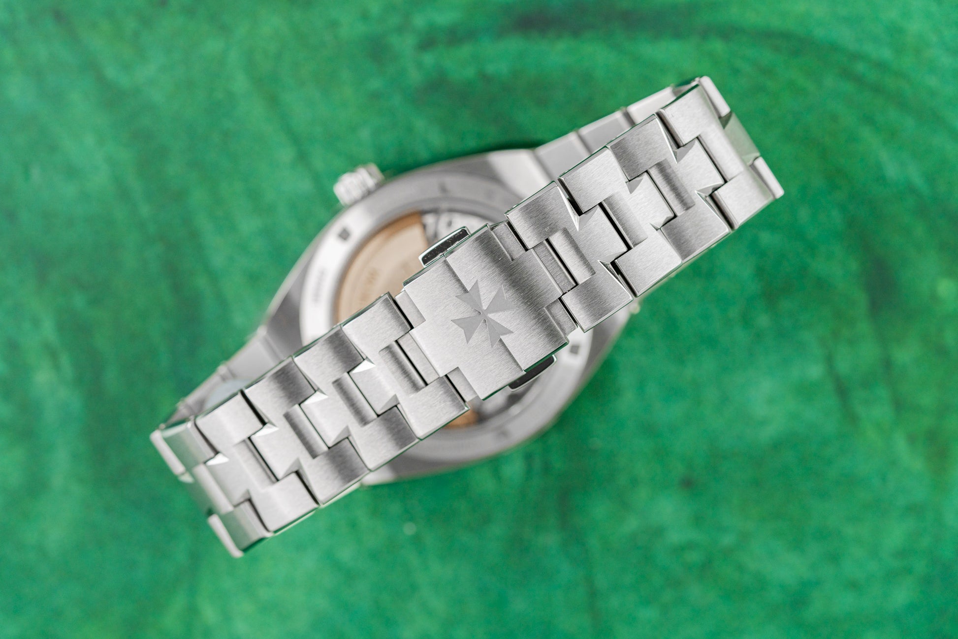 Vacheron Constantin Overseas 4520V/210A-B126 Silver Dial Maltese Cross Bezel Case - The Watch Business Sydney CBD