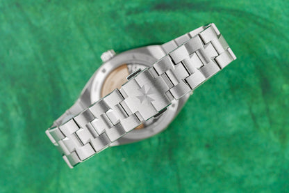 Vacheron Constantin Overseas 4520V/210A-B126 Silver Dial Maltese Cross Bezel Case - The Watch Business Sydney CBD